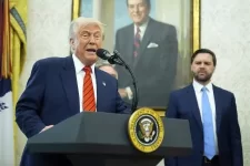 trump-oval-office.webp